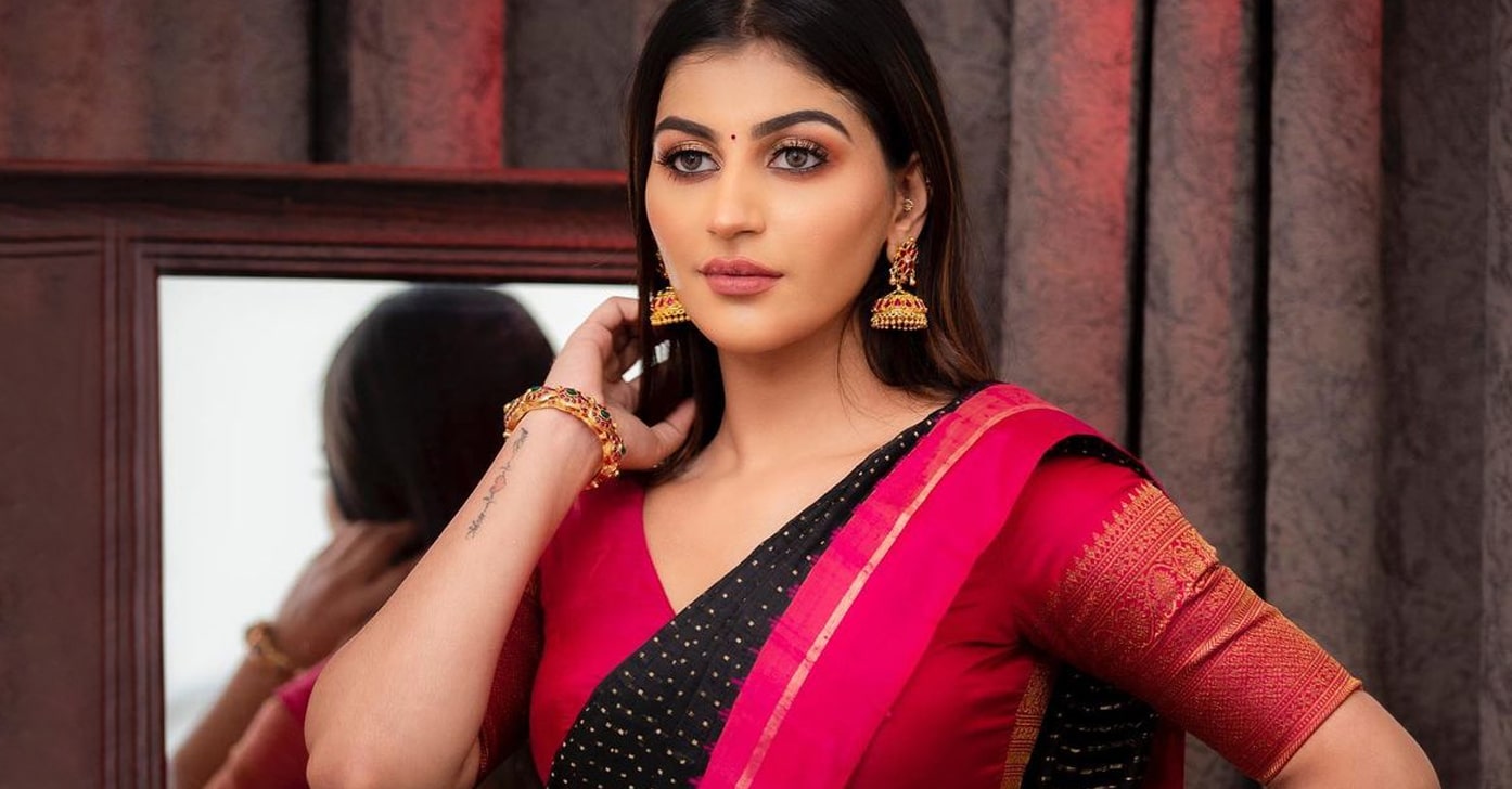 yashikaaannand in saree